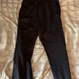 Under Armour Black Sweatpants for Ultimate Comfort